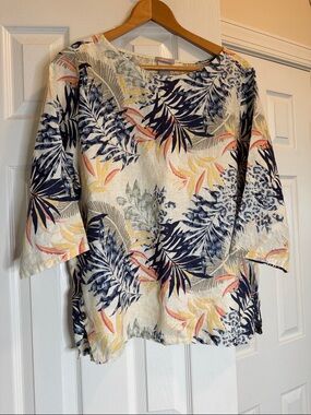 Chico's brand No-Iron Linen Tropical Palm Print side-button blouse size 3